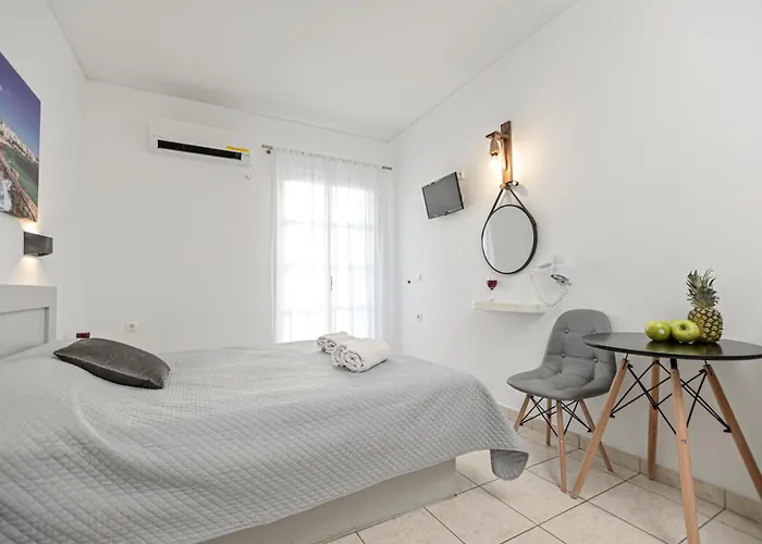 Naxos Diol * Naxos City